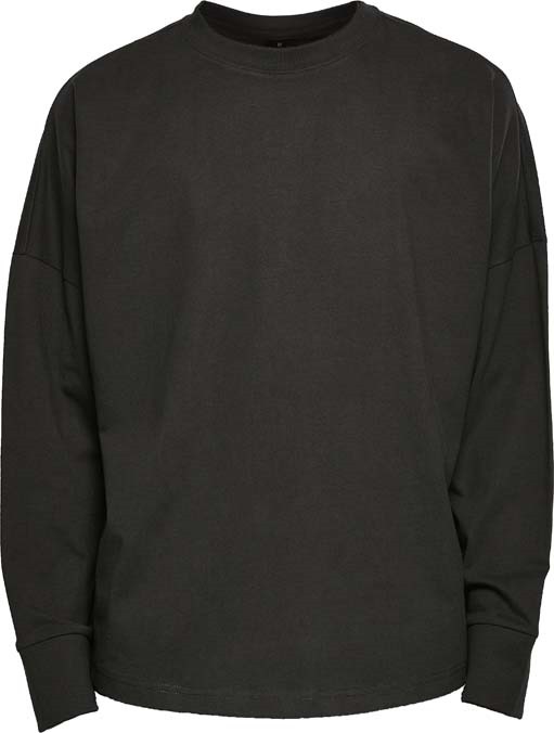 Oversize cut on sleeve long sleeve